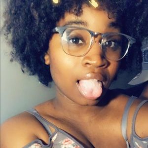 Meet your Posher, Cherry